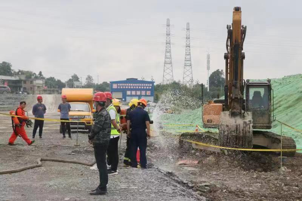 2022年安全生產(chǎn)月燃?xì)庑孤?yīng)急救援演練活動(圖7)